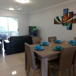 https://oasis-private-2-bed-apartment.hotelssunshinecoast.net